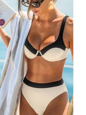 Cupshe Black & Cream Underwire Bikini Top with High Waist Bottom